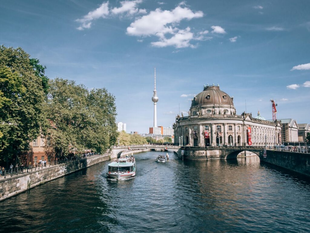 Le Bode-Museum sur l'Île aux Musées de Berlin, au bord de la Spree